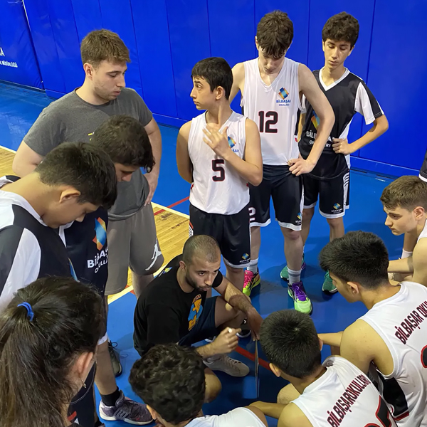 Bilbaşar ortaokul basketbol takımı Finalde...!!